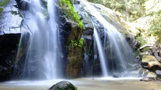 Kanabiki Waterfall