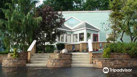 The Oasis Hot Tub Gardens