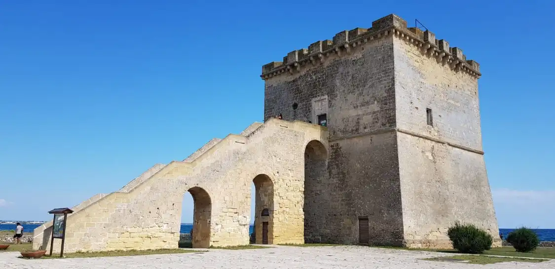 Hotels near Torre di San Tommaso