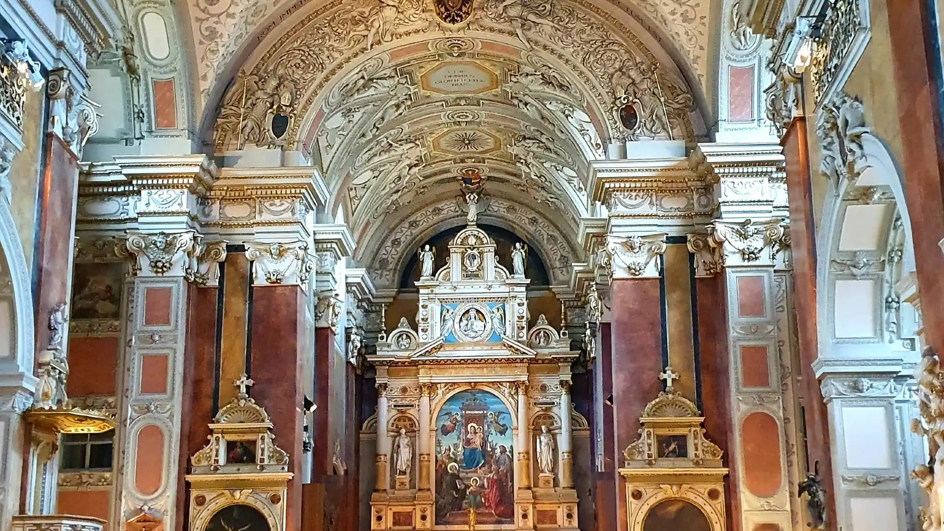 Hotels near Schottenkirche