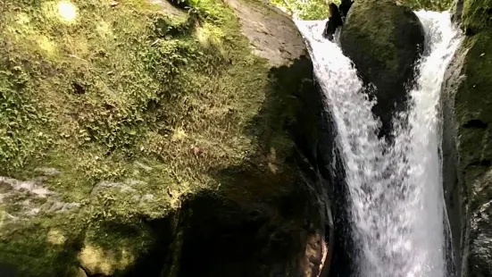 Cascada Pavon - Waterfall in Costa Rica