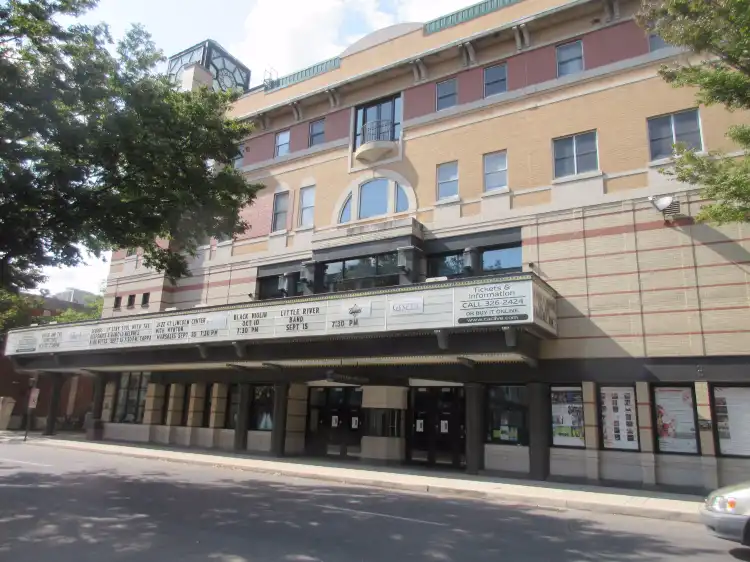 Hotels near Community Arts Center