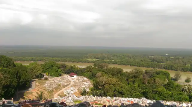 Bukit Jugra附近的飯店