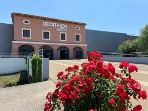 Decathlon Village Marseille Bouc Bel Air