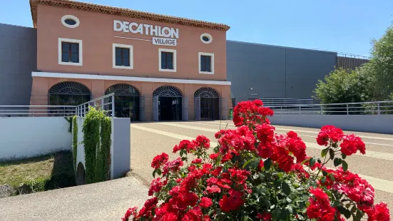 Decathlon Village Marseille Bouc Bel Air