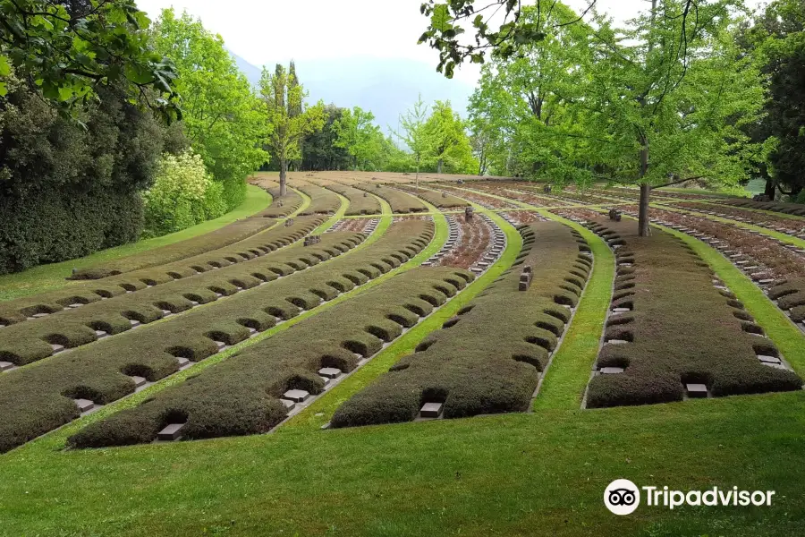 Cimitero di Guerra Tedesco