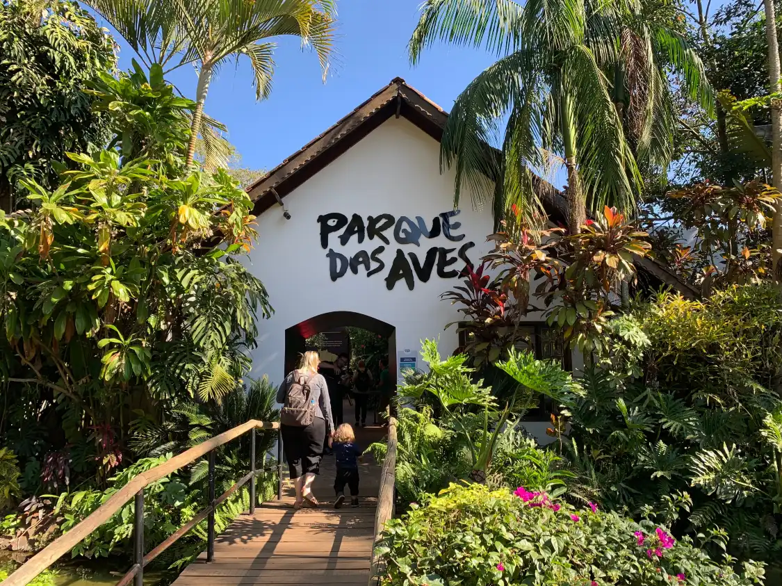 Hotels near Birds Park