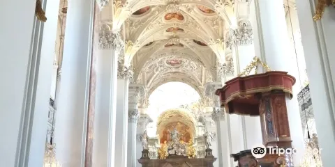 瑪麗亞采爾大教堂