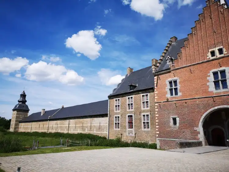 Hôtels à proximité de : Herkenrode Abbey