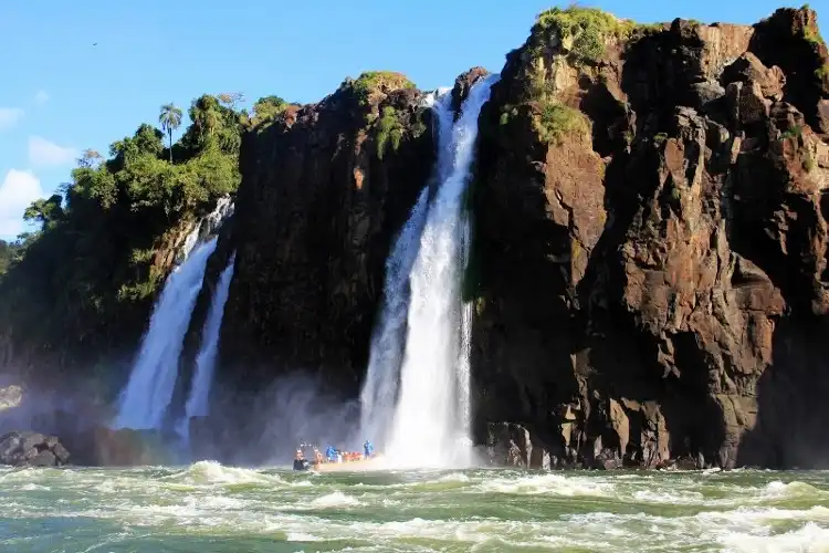 Hotels near Iguacu River