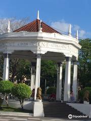 Plaza pública de Bacolod