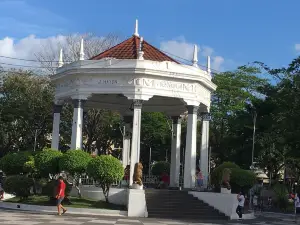 Plaza pública de Bacolod