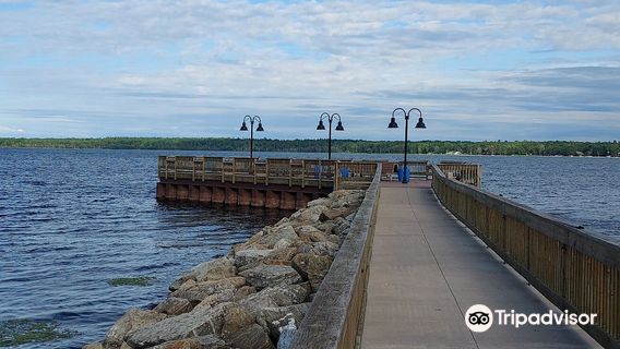 Van Cleve Park & Gladstone Beach
