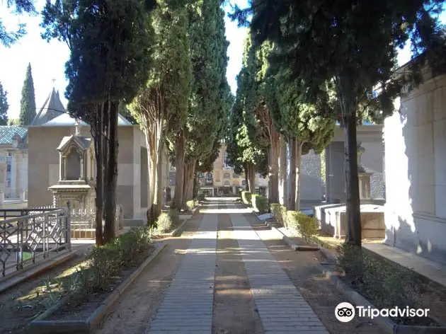 Granada Cemetery Walls Memorial