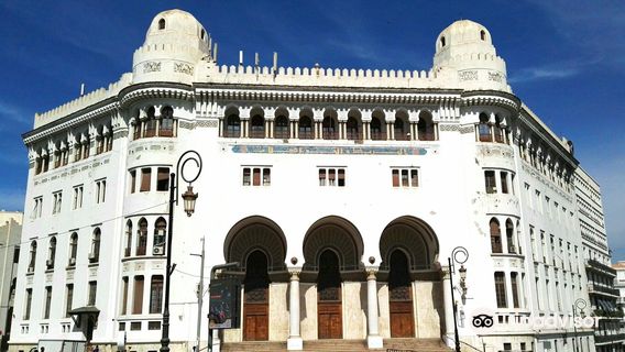 La grande poste of Algiers