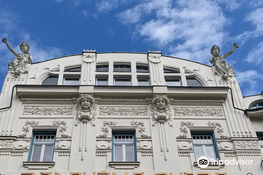 Public Loan Bank Building