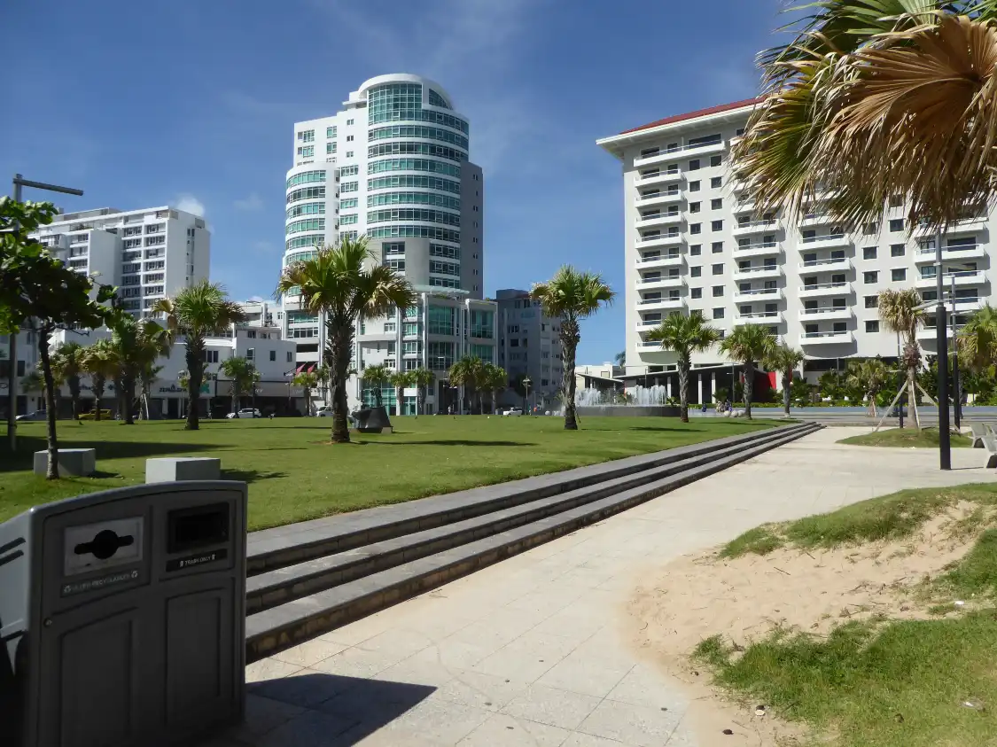 Hotels near La Ventana al Mar