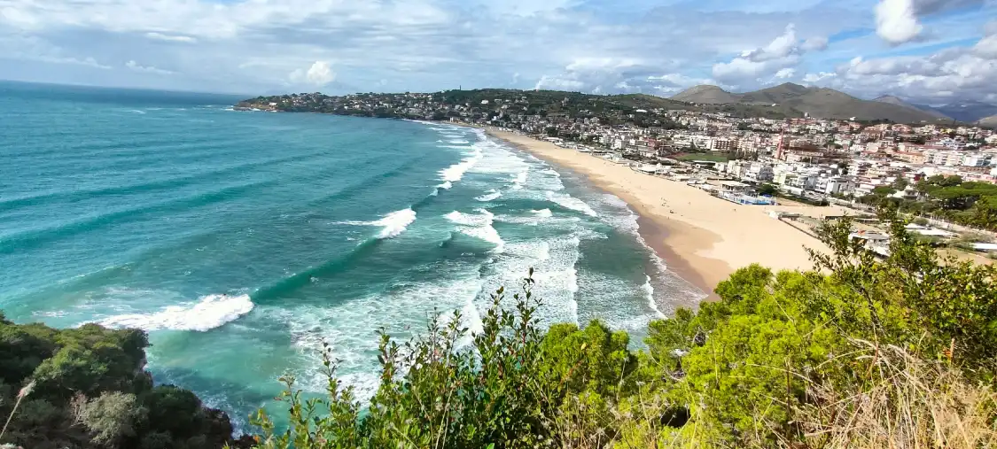 Hotels near Serapo Beach