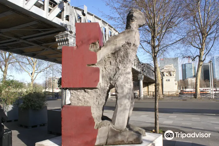 L’Apporteur de l’espoir Sculpture