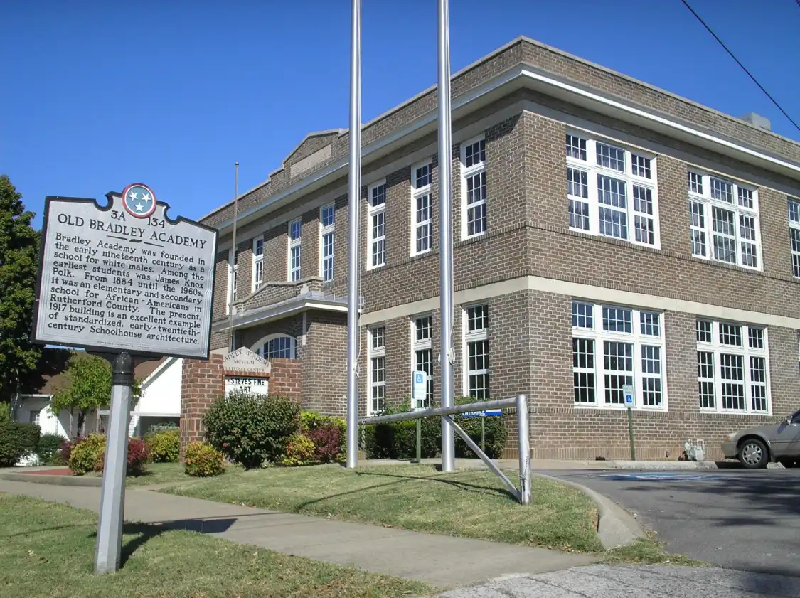 Hotels near Bradley Academy Museum and Cultural Center