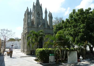 Cementerio Universal