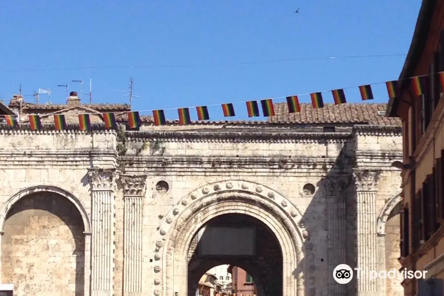 Porta San Pietro