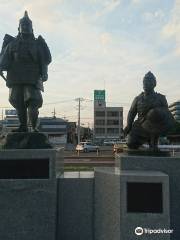 Nitta Yoshisada Statue