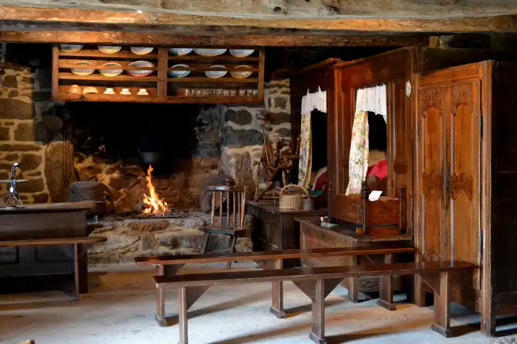Hotels in Brech