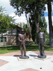 Dr. J. Robert Oppenheimer and General Leslie Statues