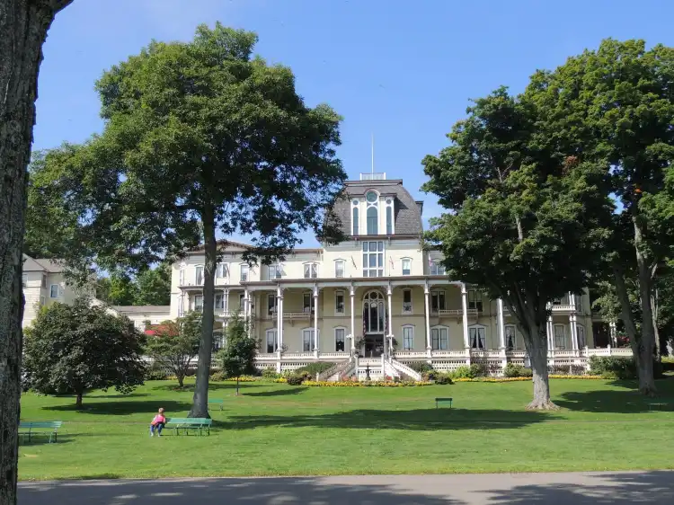 Hotels in Chautauqua