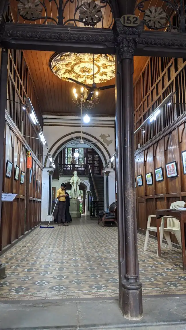 Hotels near David Sassoon Library and Reading Room