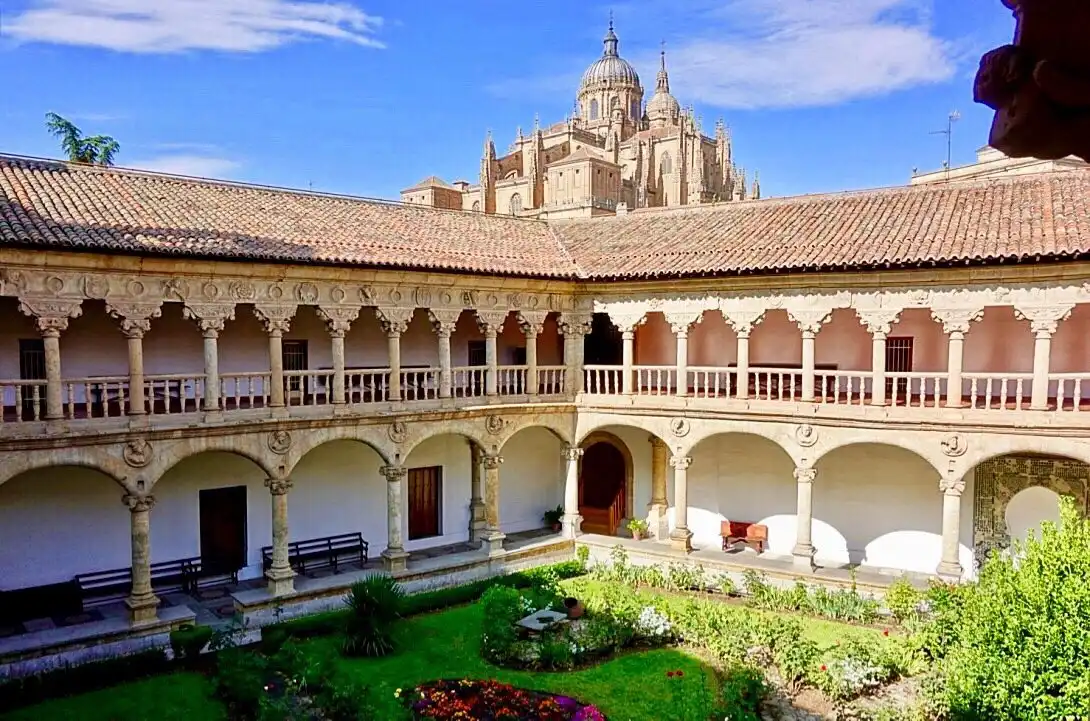 Hotel in zona Convento de las Duenas