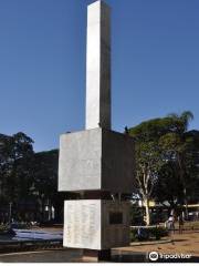 obelisco Marco Zero - Reconhecimento aos Pioneiros