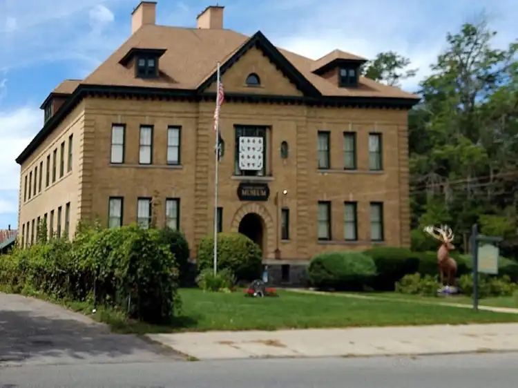 格洛弗斯維爾住宿飯店