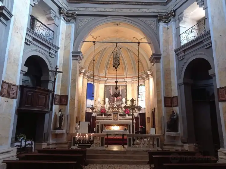Hotels near Chiesa di San Vittore