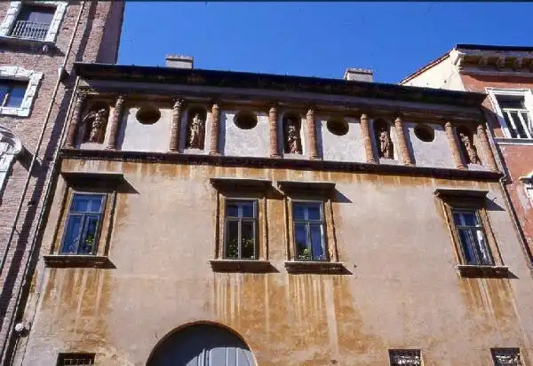Hotels near Casa Menozzi
