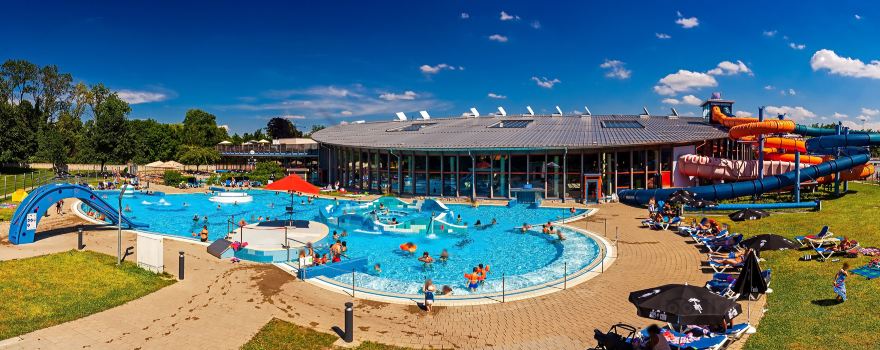 Donaubad - Größtes Erlebnisbad der Region