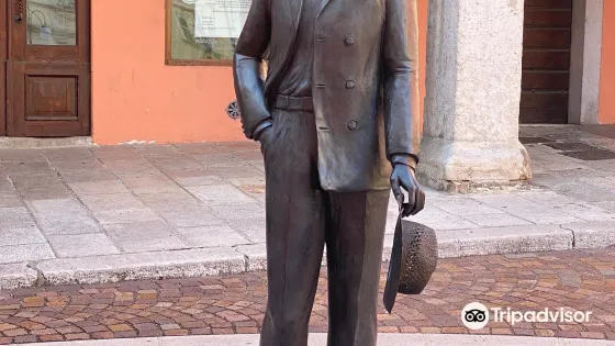 Statua di Carlo Michelstaedter