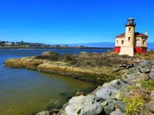 Faro del Río Coquille