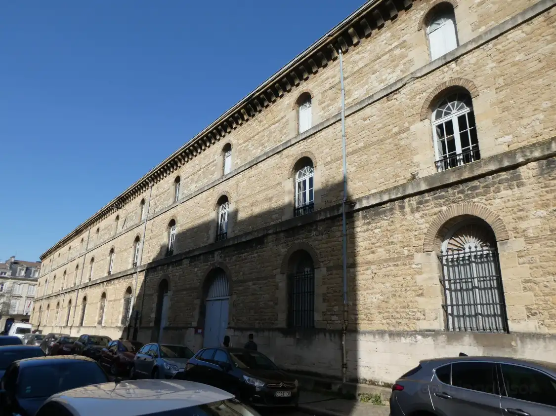 Hotels near CAPC Musee d'Art Contemporain