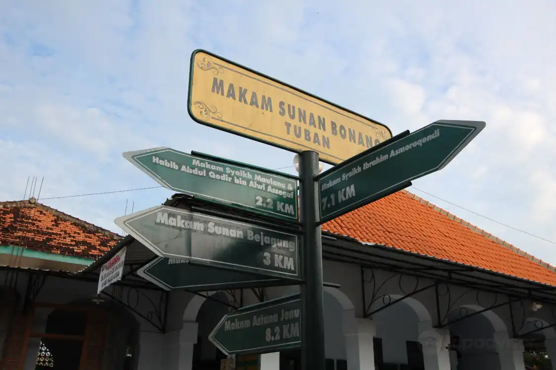 Các khách sạn gần Sunan Bonang Tomb