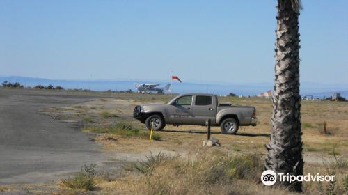 Catalina Airport - KAVX