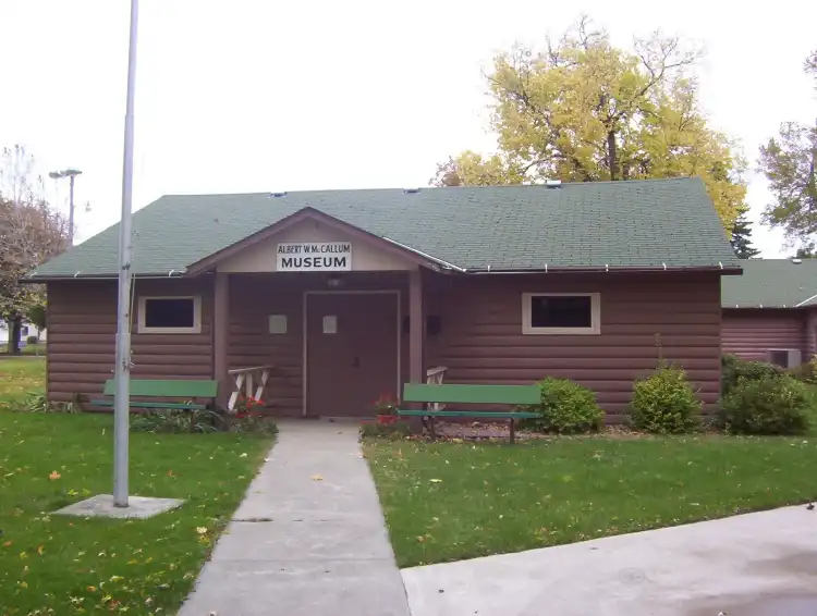 Hotels in East Holman