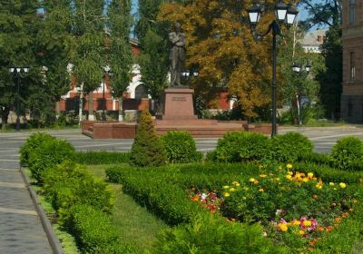 Volodymyr Vynnychenko Statue