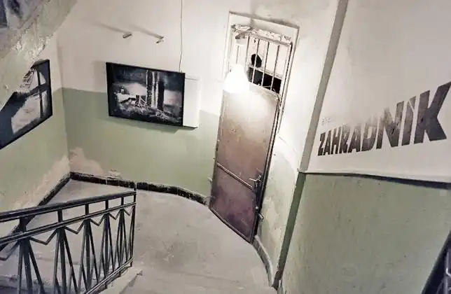 Hotels near Zahradnik Galerie