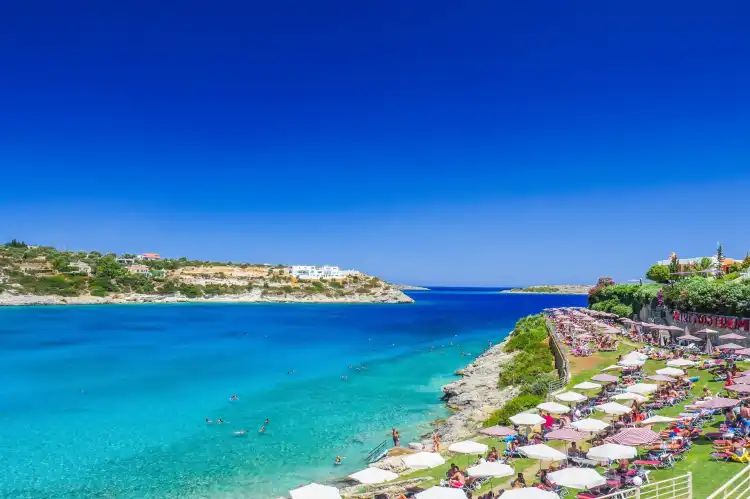 Hotels near Loutraki Beach