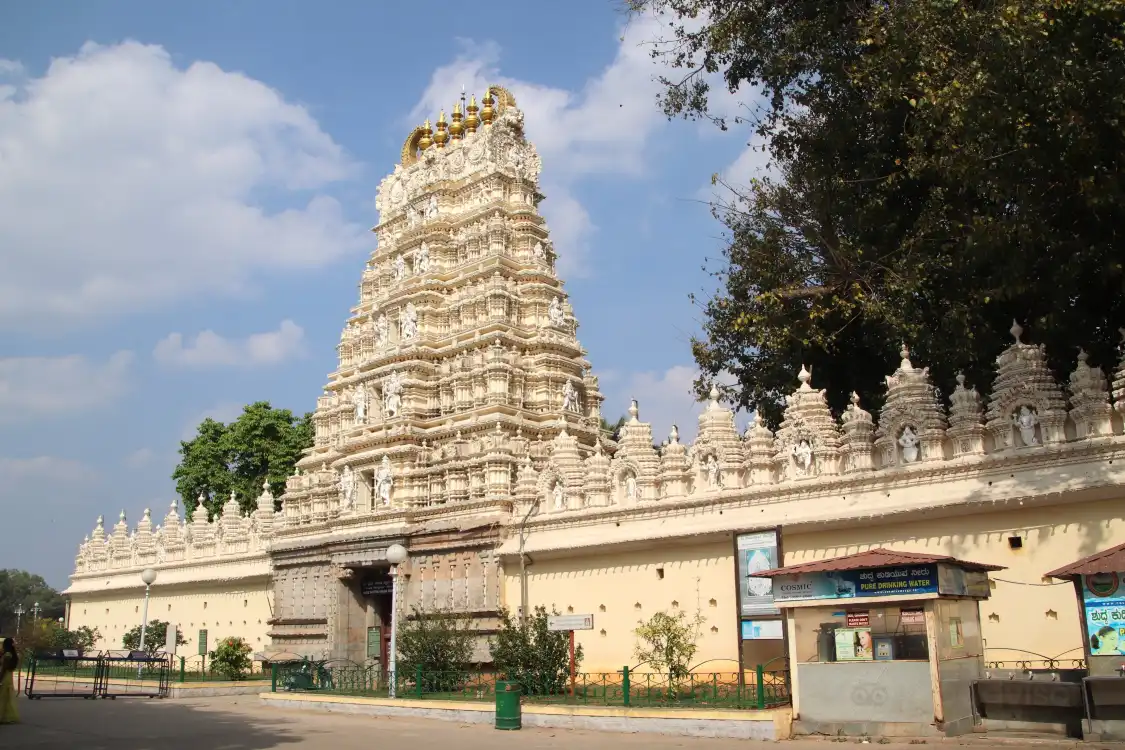 Hotel in zona Trinesvaraswamy Temple