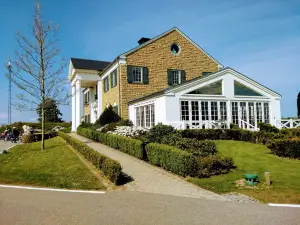 Memphis Mansion