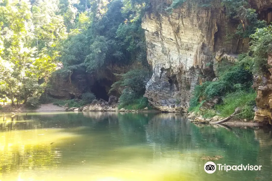 Tu Lan Caving Center