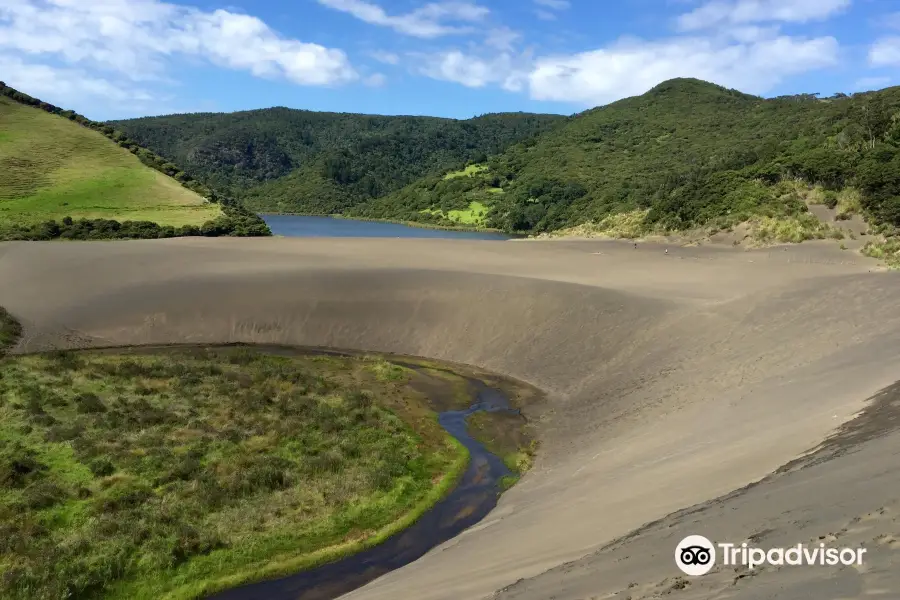 Lake Wainamu